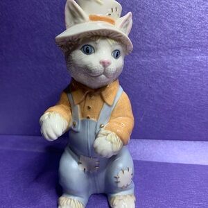 Lenox Porcelain Cat Figurine with Gold Logo and Pastel Glaze